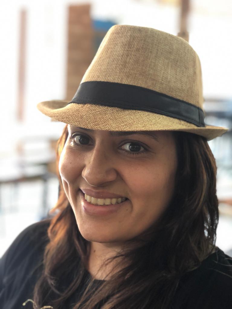 Mrs Neeta Akash Samat